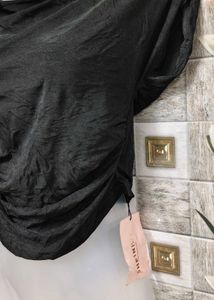 brand new Chic Black Top