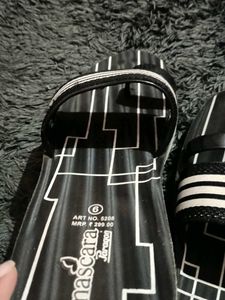 Striped Slides - Size 6