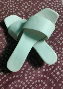 brand new Heels sandal