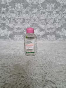 Garnier Micellar Cleansing Water