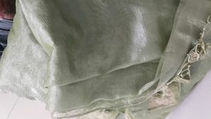 Saree With Free Size Blouse
