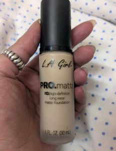 L.A. Girl Pro Matte Foundation- beige