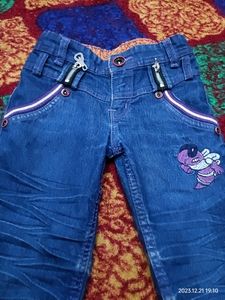 Girls Designer Jeans In Blue Colour