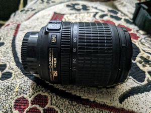 bNikon D5200 Camera Set With Bag And Accessories