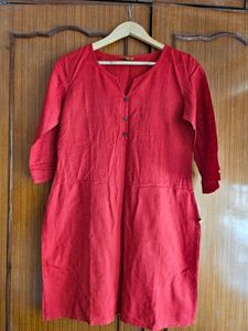 Red Aurelia Kurti