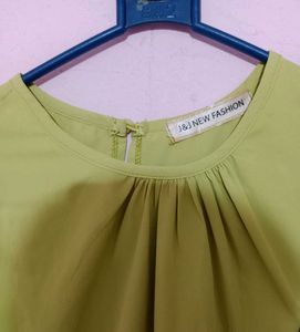 Green Lace Sleeve Top