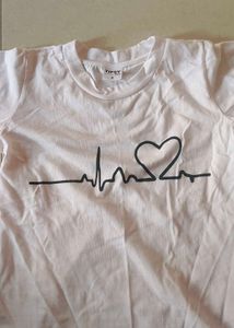 white 🤍 beutiful tshirt 👕