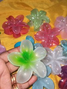 Flower Shape Hair Clips