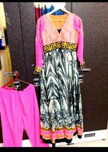 Elegant Gown Set 🩷🖤