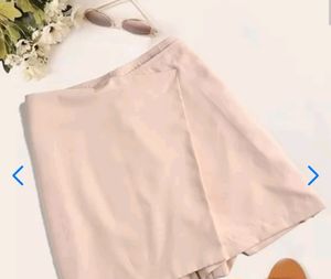 beige skorts