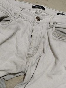 Stylish Light Wash Jeans