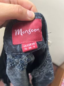 Embroidered Cropped Denim Jacket