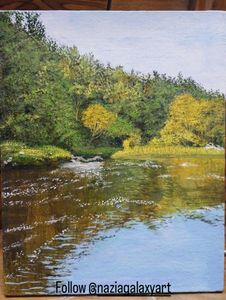 Nature&#39;s Calm Golden Reflection