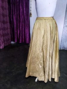 Elegant Green &amp; Gold Ethnic Gown