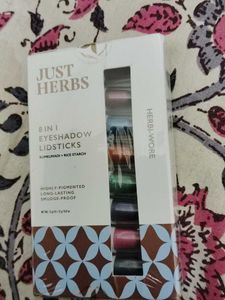 8 In One Eyeshadow Lidsticks