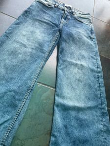 ROADSTER jeans.