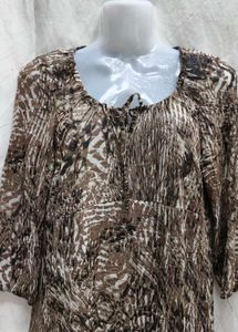 262011. Patterned Brown Tunic Top