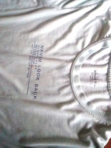 T- Shirt