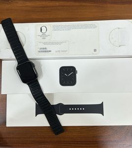 Apple Watch - Excellent Condition