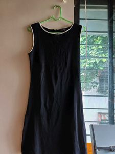 Black Sleeveless Dress