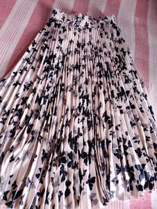 Butterfly Print Pleated Skirt