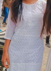 Straight Chikankari Solid Kurti