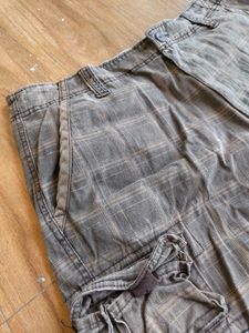 Plugg coffee brown Plaid Cargo jorts