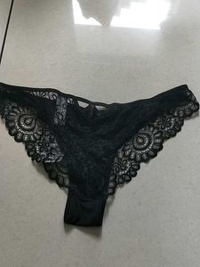 XL Black Lace Trim 🩲 (flame)