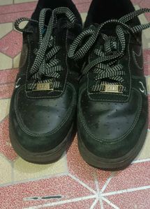 Nike Venom Edition Sneakers