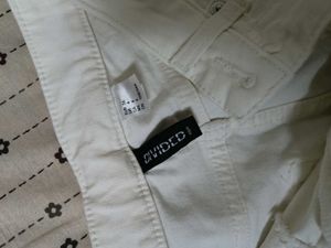 H&amp;M off White Flared Jeans