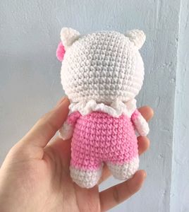 Handmade Hello Kitty crochet keychain