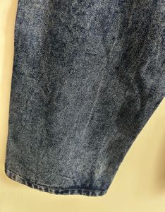 Woman Straight Fit Jeans