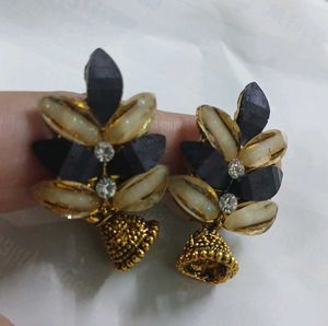 Stylish Jhumka Earrings