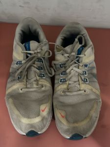 Nike quest 4 pure white platinum - Nik