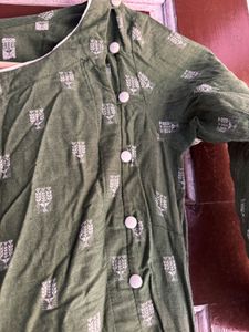 Green Buttoned Kurta