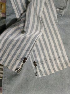 Khadi kurta set gray and white in colour 2 tyms used only