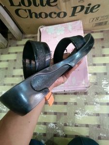 black heel sandals party wear