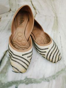 Punjabi Jutti For Women