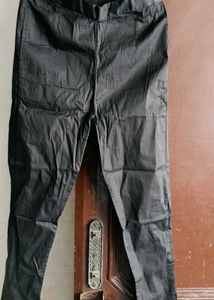 ✨Girls’ Black Slim-Fit Pant–Stylish &amp; Comfortable