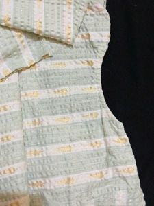 Elegant Kurta with Delicate Detailing