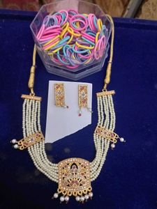 choker set