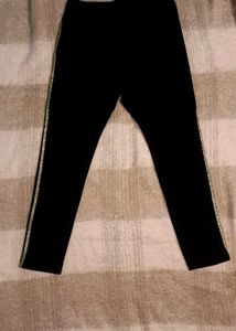 Women’s Black Skinny Jeans ( Code 3 )