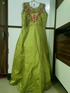 Green Embroidered Kurta anarkali styl