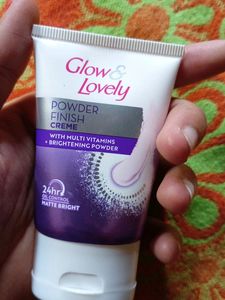 Glow And Lovely Powder Finish Cream