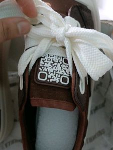 SOLETHREADS sneekers