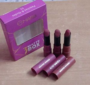 Mars nude lipsticks