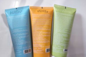 Dot &amp; Key Face Wash Set