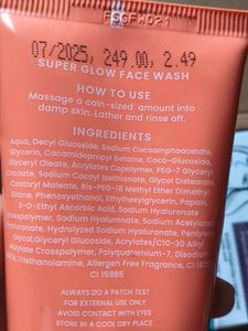 Foxtale Super Glow Face Wash