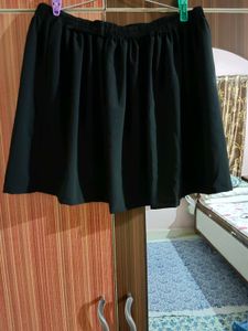 Mini Skirt 🖤