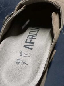PRICE DROP Berkinstock Style Sandal